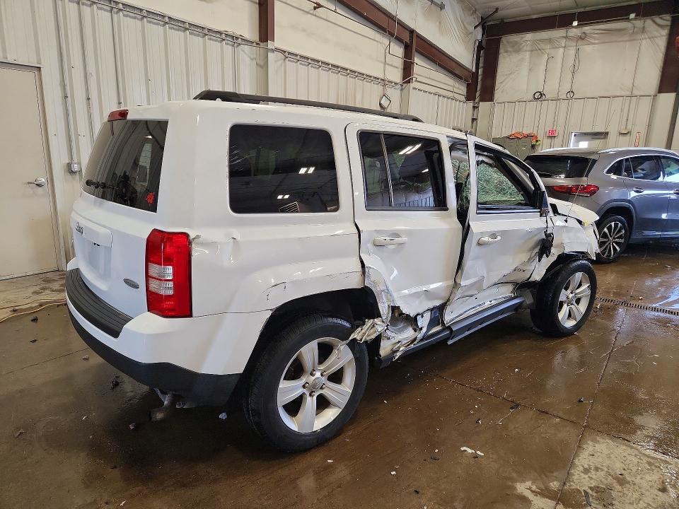 2015 Jeep Patriot VIN 1C4NJRFB5FD244292 COPART salvage auction — FRONT END, Wi - Junked Vehicle Bill Of Sale, sold $400 on 2026-07-08 (photo 3)