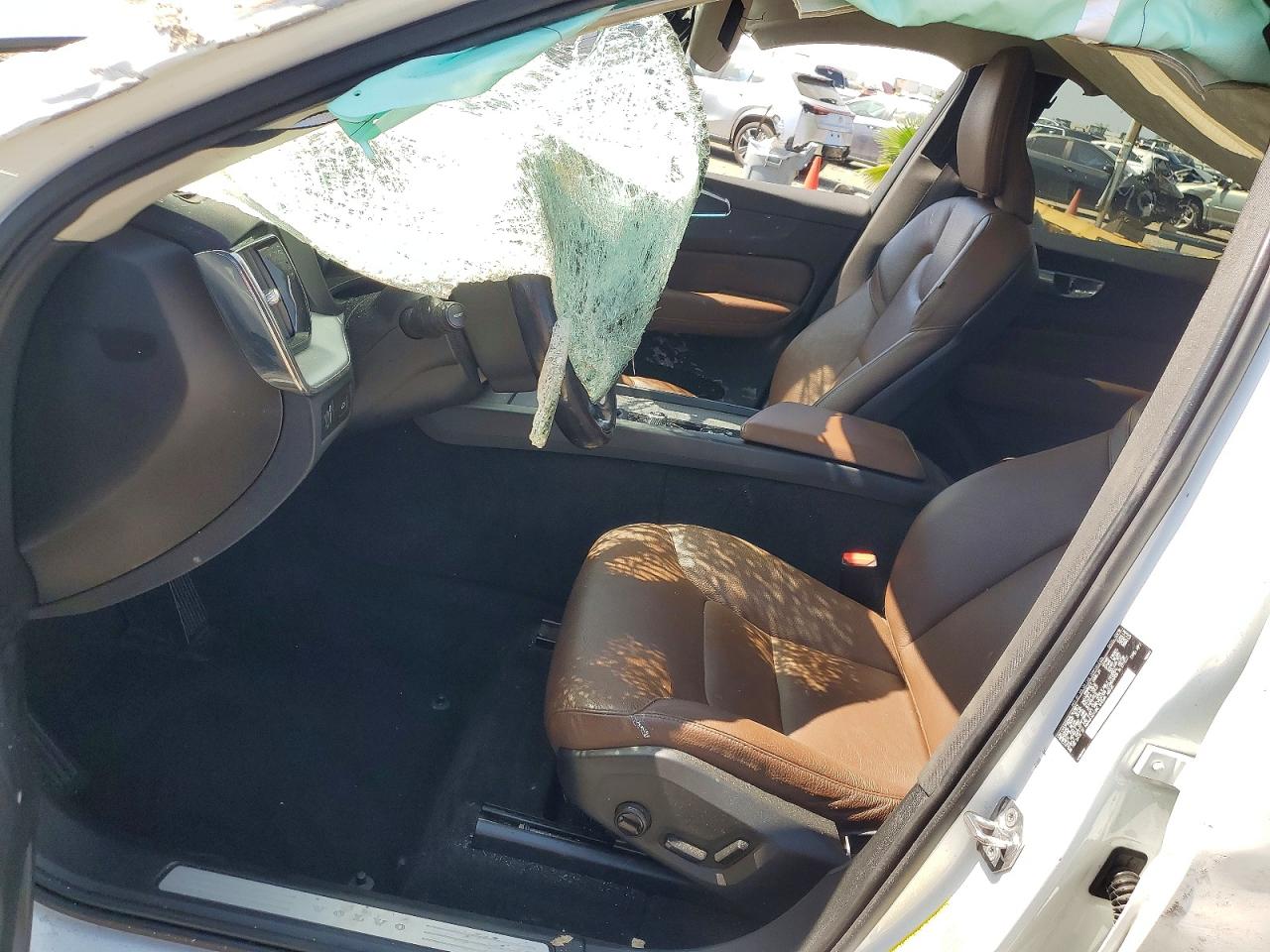 2020 Volvo XC60 VIN YV4102DK9L1411971 COPART salvage auction — Rollover, CA - SALVAGE CERTIFICATE, sold $1,350 on 2026-07-10 (photo 7)