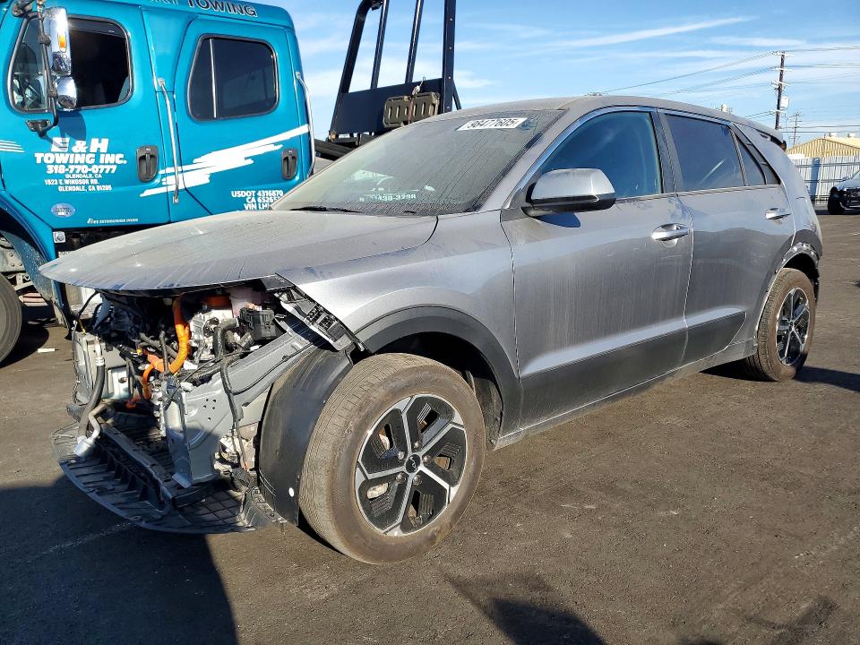 2025 Kia Niro VIN KNDCP3LE2S5307015 COPART salvage auction — FRONT END, 0 -, sold $6,300 on 2026-07-13 (photo 1)