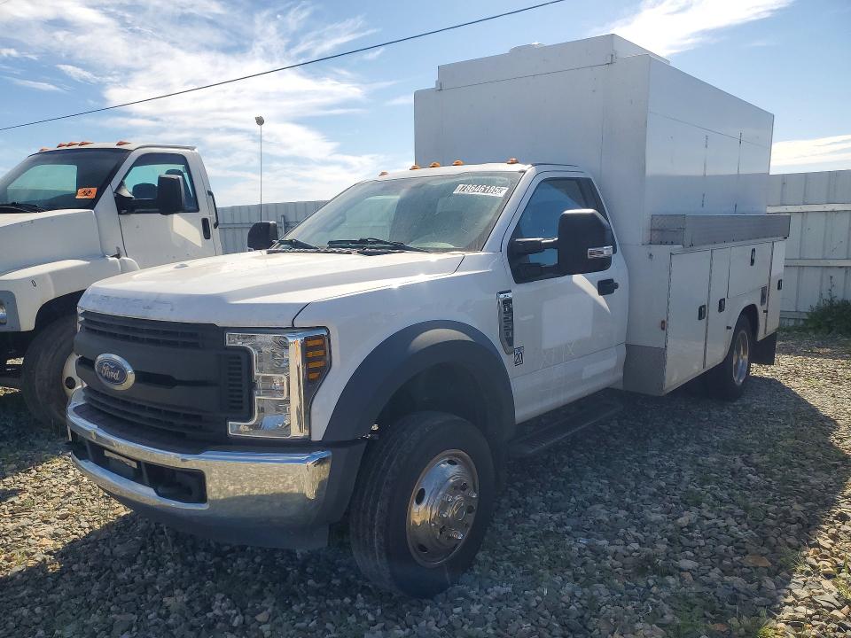 2019 Ford F-550 super duty VIN 1FDUF5GY7KDA00691 COPART salvage auction — SIDE, CA - DIS/DLR/EXP ONLY CLEAN TITLE, sold $9,100 on 2026-07-14 (photo 1)