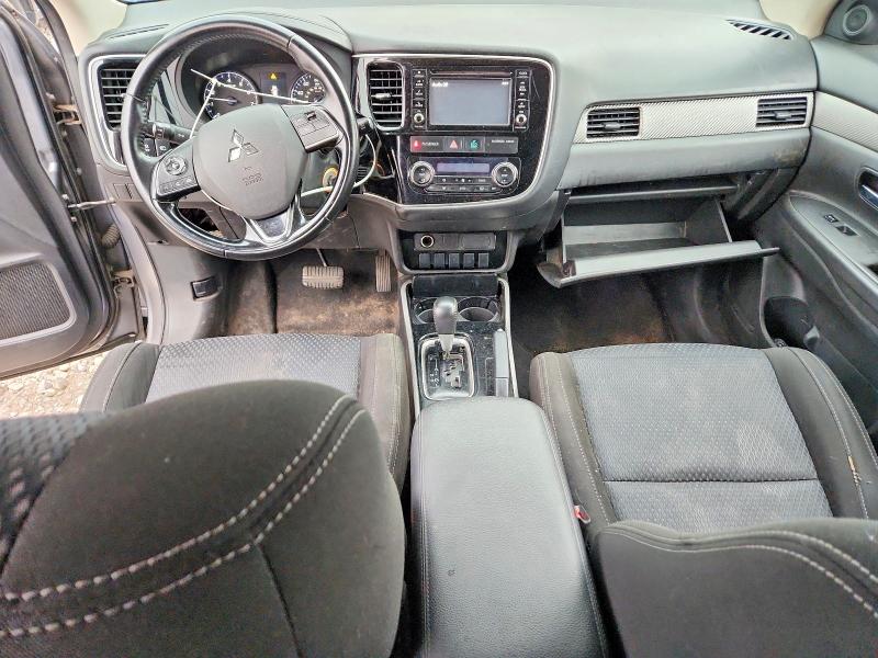 2017 Mitsubishi Outlander VIN JA4AD2A36HZ015424 COPART salvage auction — MECHANICAL, Mi - Dealer Only Clean Title (P), sold $2,550 on 2026-07-30 (photo 8)