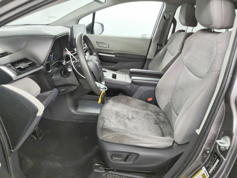 2022 Toyota Sienna VIN 5TDBRKEC9NS087737 COPART salvage auction — NORMAL WEAR, CA - CERTIFICATE OF TITLE, sold $8,300 on 2026-07-23 (photo 7)
