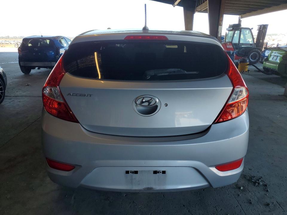 2017 Hyundai Accent VIN KMHCT5AE7HU325904 COPART salvage auction — MINOR DENT/SCRATCHES, Ca - Dis/Dlr/Exp Only Clean Title, sold $675 on 2026-07-30 (photo 6)