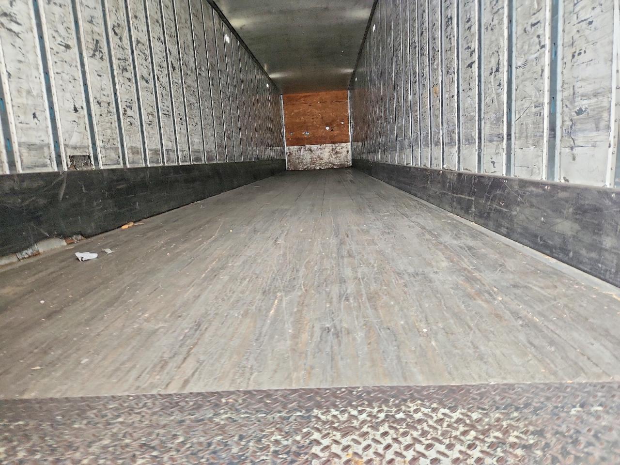 2014 Utility Dry freigh VIN 1UYVS2538EG766511 COPART salvage auction — Side, TN - DIS/DLR/EXP ONLY CLEAN TITLE (P), sold $5,000 on 2026-09-03 (photo 6)
