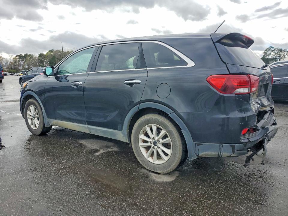 2019 Kia Sorento VIN 5XYPG4A35KG568493 COPART salvage auction — REAR END, NC - SALVAGE CERTIFICATE OF TITLE, sold $1,300 on 2026-07-30 (photo 2)