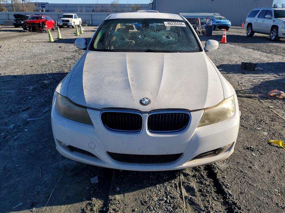 2011 BMW 3 series VIN WBAPH7G58BNM54839 COPART salvage auction — VANDALISM, SC - CERT OF TITLE-SALVAGE, sold $500 on 2026-07-15 (photo 5)