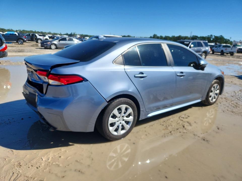 2022 Toyota Corolla VIN 5YFEPMAE7NP370233 COPART salvage auction — REAR END, Tx - Salvage Vehicle Title, sold $4,650 on 2026-07-10 (photo 3)