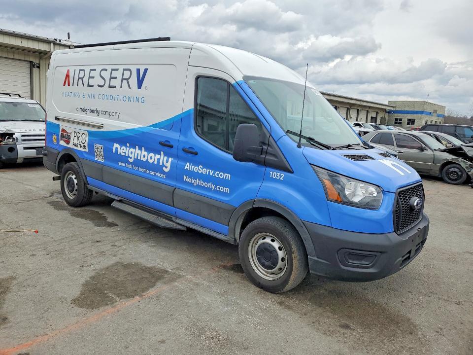 2024 Ford Transit VIN 1FTBR1C82RKA46548 COPART salvage auction — REAR END, KY - CERT OF TITLE-SALVAGE, sold $11,600 on 2026-07-29 (photo 4)