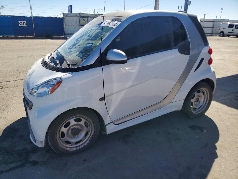 2015 Smart cars Fortwo VIN WMEEJ3BA4FK810398 COPART salvage auction — MECHANICAL, TX - CERTIFICATE OF TITLE, sold $2,700 on 2026-07-31 (photo 1)