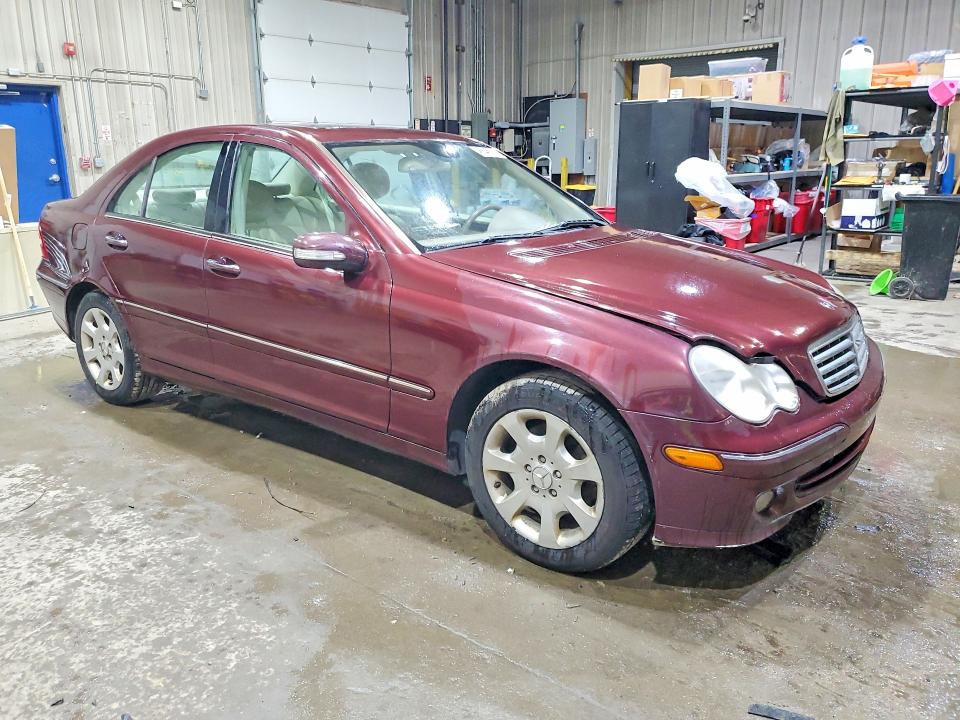 2006 Mercedes-benz C-klasse VIN WDBRF92H86F767676 COPART salvage auction — Burn Engine, Nh - Cert Of Title-Salvage, sold $90 on 2026-07-23 (photo 4)