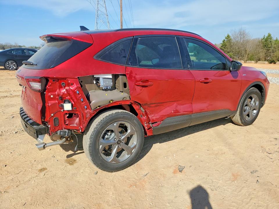 2026 Ford Escape VIN 1FMCU0MN8TUA22263 COPART salvage auction — REAR END, NC - SALVAGE CERTIFICATE OF TITLE, sold $8,000 on 2026-07-27 (photo 3)