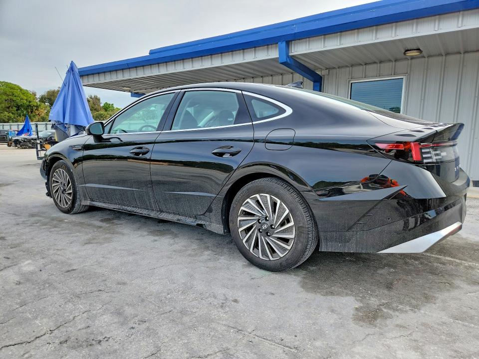 2025 Hyundai Sonata VIN KMHL54JJ7SA124708 COPART salvage auction — FRONT END, Salvage Title, sold $14,900 on 2026-07-22 (photo 2)