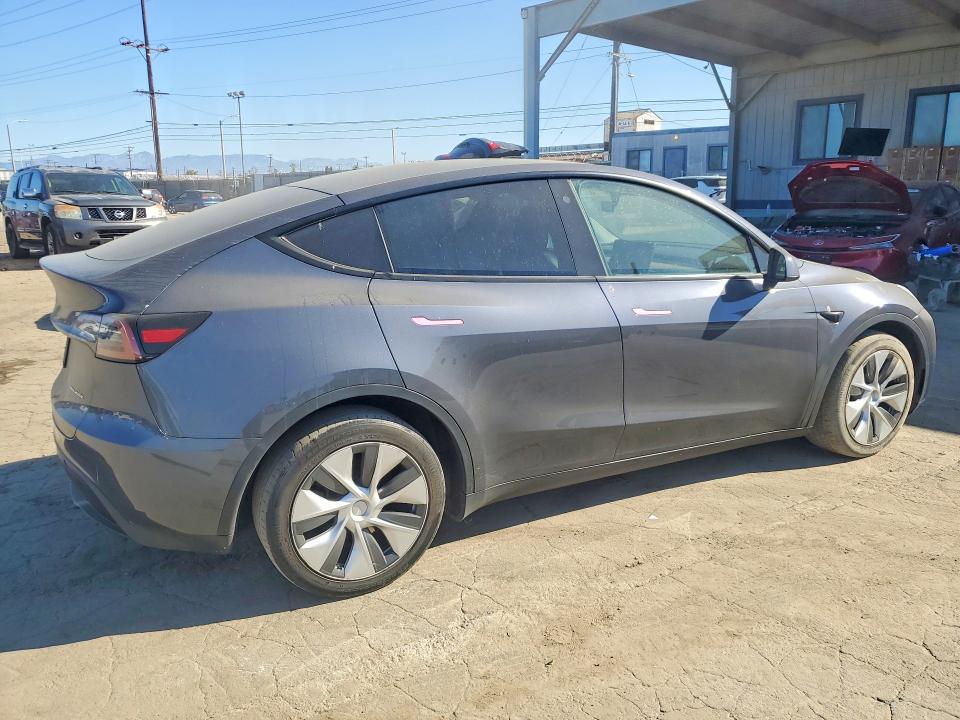 2023 Tesla Model y VIN 7SAYGDEE2PA088202 COPART salvage auction — FRONT END, Salvage Title, sold $15,000 on 2026-07-16 (photo 3)