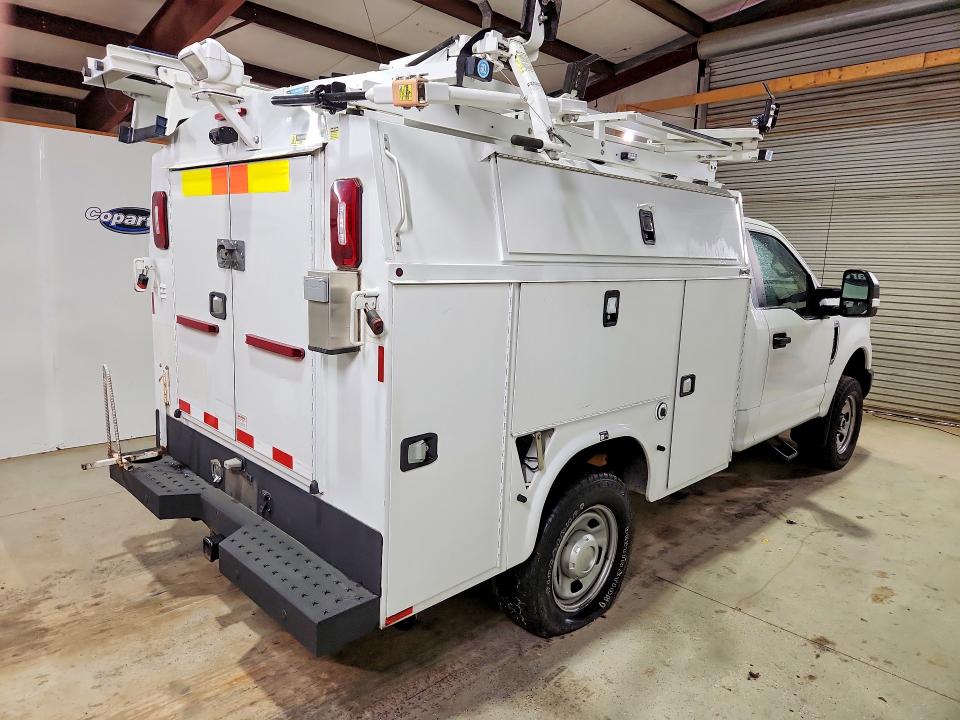 2019 Ford F-350 super duty VIN 1FDRF3B63KED87671 COPART salvage auction — FRONT END, Tx - Certificate Of Title, sold $12,300 on 2026-07-21 (photo 3)