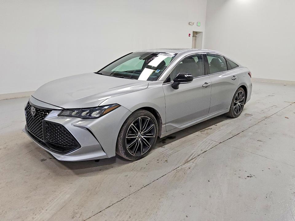 2019 Toyota Avalon VIN 4T1BZ1FB5KU006932 COPART salvage auction — MINOR DENT/SCRATCHES, WV - CERTIFICATE OF TITLE, sold $17,000 on 2026-07-16 (photo 1)