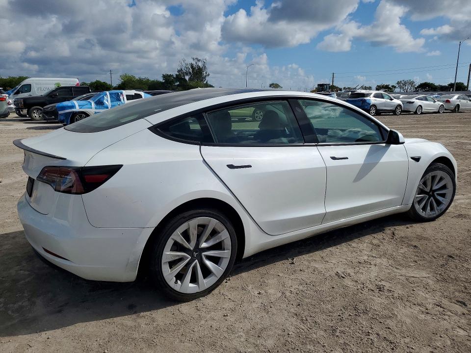 2023 Tesla Model 3 VIN 5YJ3E1EA8PF553741 COPART salvage auction — VANDALISM, Fl - Cert Of Title Slvg Rebuildable, sold $8,400 on 2026-07-08 (photo 3)