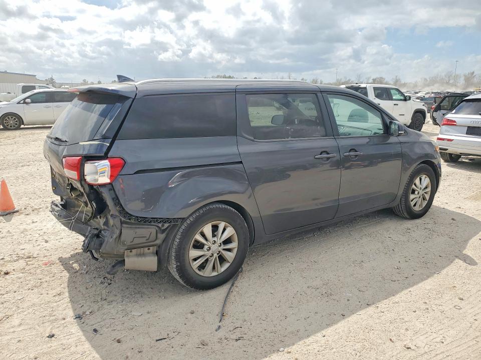 2016 Kia SEDONA VIN KNDMB5C11G6155886 COPART salvage auction — REAR END, Tx - Salvage Vehicle Title, sold $2,000 on 2026-07-07 (photo 3)