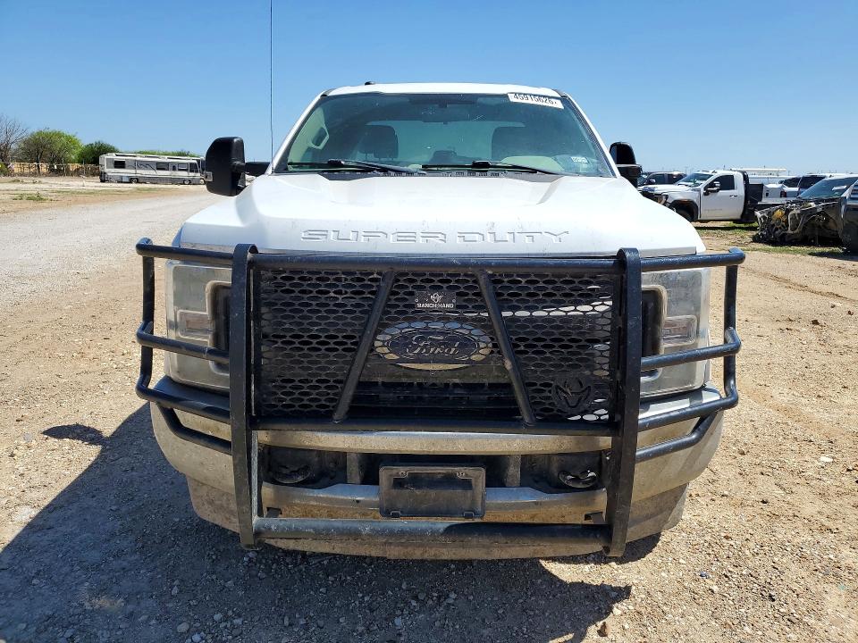 2019 Ford VIN 1FT7X2BTXKEF69358 COPART salvage auction — MINOR DENT/SCRATCHES, Tx - Certificate Of Title, sold $9,600 on 2026-07-09 (photo 5)