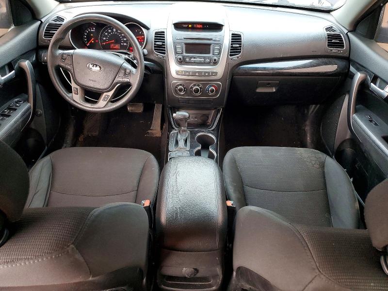 2015 Kia Sorento VIN 5XYKT3A64FG641434 COPART salvage auction — MINOR DENT/SCRATCHES, Wv - Certificate Of Title, sold $2,050 on 2026-07-31 (photo 8)