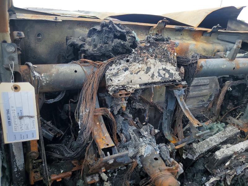 2024 Gmc SIERRA VIN 1GT49REY7RF464195 COPART salvage auction — BURN, Tx - Nonrepairable Title, sold $3,500 on 2026-07-02 (photo 9)