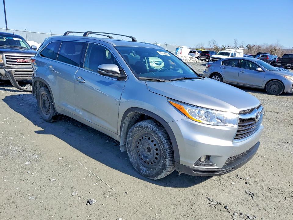 2016 Toyota Highlander VIN 5TDJKRFH2GS502483 COPART salvage auction — REAR END, NS - SALVAGE TITLE, sold $5,200 on 2026-07-23 (photo 4)