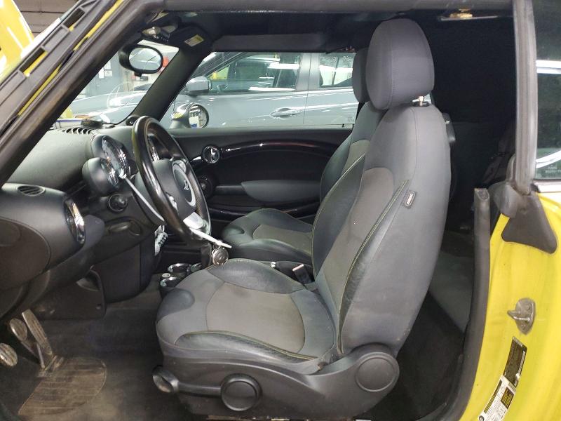 2010 Mini Cooper VIN WMWMS3C57ATY50869 COPART salvage auction — MECHANICAL, Il - Certificate Of Title, sold $550 on 2026-07-06 (photo 7)