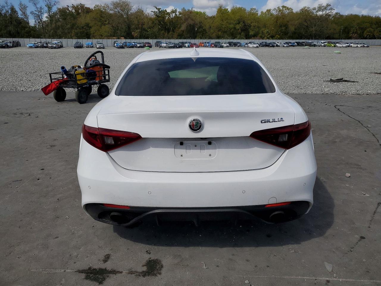 2017 Alfa romeo Giulia VIN ZARFAEBN3H7535619 COPART salvage auction — Front End, FL - CERT OF TITLE SLVG REBUILDABLE, sold $3,450 on 2026-06-24 (photo 6)