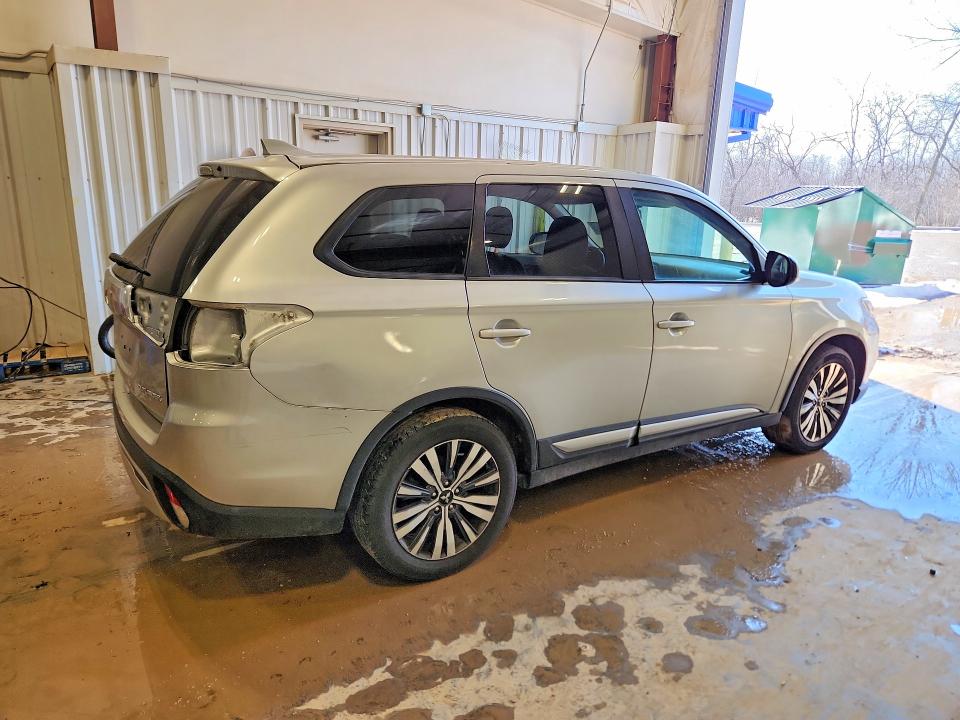 2019 Mitsubishi Outlander VIN JA4AD2A34KZ053323 COPART salvage auction — NORMAL WEAR, Wi - Certificate Of Title (P), sold $1,800 on 2026-07-08 (photo 3)