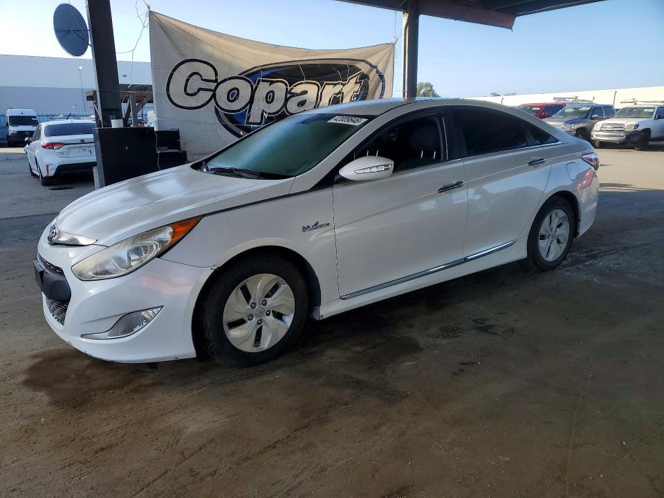2013 Hyundai Sonata hybrid VIN KMHEC4A40DA069062 COPART salvage auction — REAR END, Ca - Dis/Dlr/Exp Lien Papers-Salv, sold $500 on 2026-07-22 (photo 1)