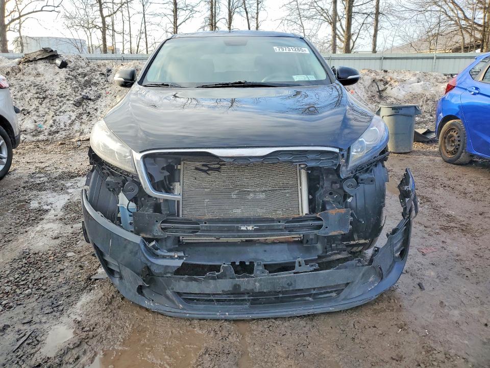 2019 Kia Sorento VIN 5XYPGDA37KG474597 COPART salvage auction — FRONT END, Salvage Title, sold $2,300 on 2026-07-08 (photo 5)