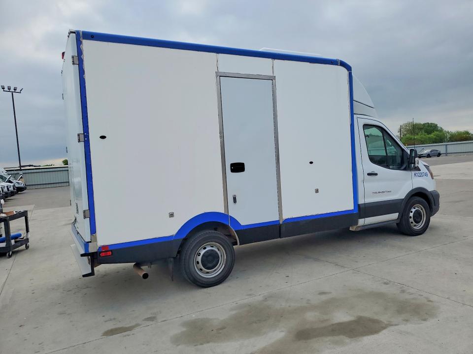 2022 Ford Transit VIN 1FDBW5Z89NKA01720 COPART salvage auction — NORMAL WEAR, TX - CERTIFICATE OF TITLE, sold $17,000 on 2026-07-30 (photo 3)