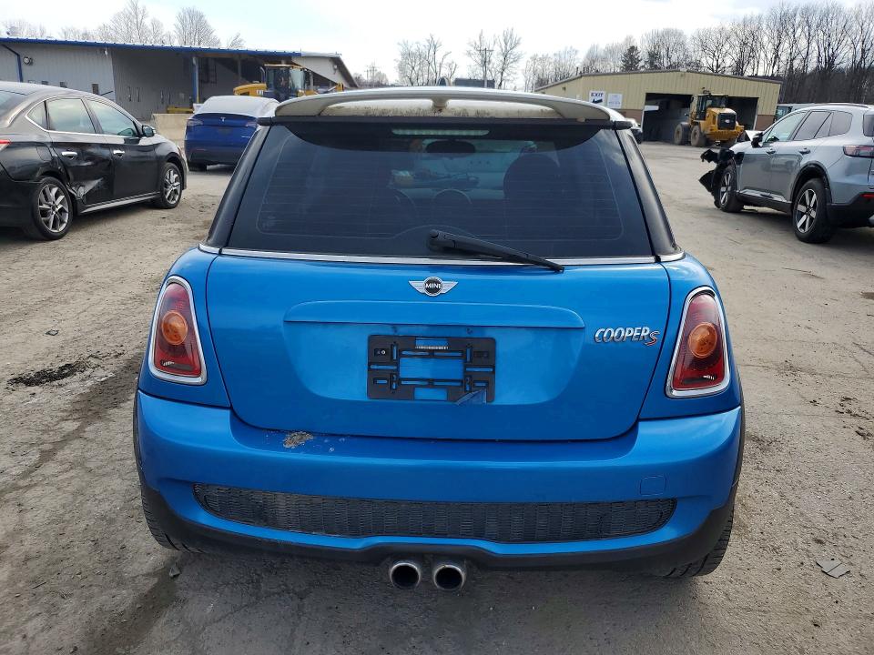 2009 Mini Cooper VIN WMWMF73589TW87141 COPART salvage auction — NORMAL WEAR, Fl - Certificate Of Title (P), sold $1,550 on 2026-07-09 (photo 6)