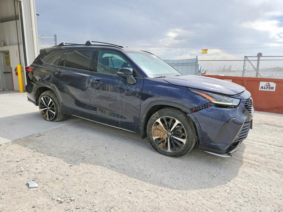 2022 Toyota Highlander VIN 5TDJZRBH8NS199921 COPART salvage auction — FRONT END, Id - Salvage Certificate Of Title, sold $13,600 on 2026-07-14 (photo 4)
