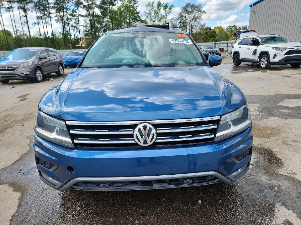 2019 Volkswagen Tiguan VIN 3VV3B7AX0KM102427 COPART salvage auction — SIDE, Sc - Non-Reb & Rem Salvage Title, sold $975 on 2026-08-19 (photo 5)