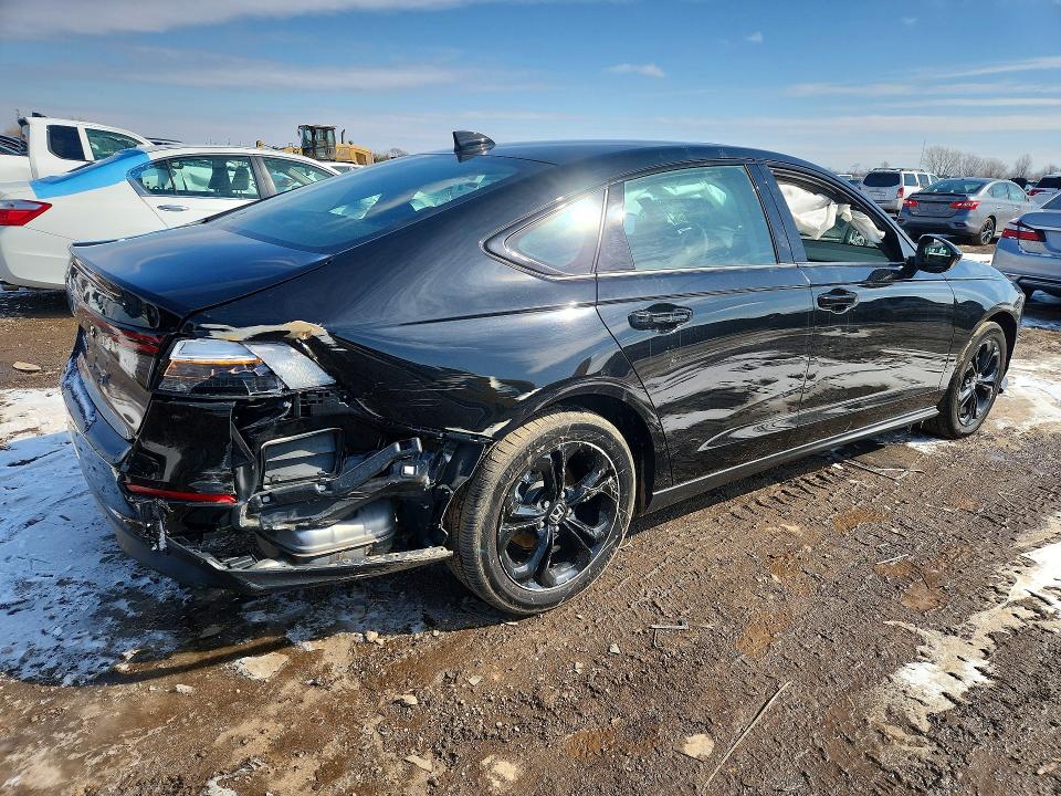 2025 Honda Accord VIN 1HGCY1F46SA049742 COPART salvage auction — REAR END, Il - Salvage Certificate, sold $10,900 on 2026-07-28 (photo 3)