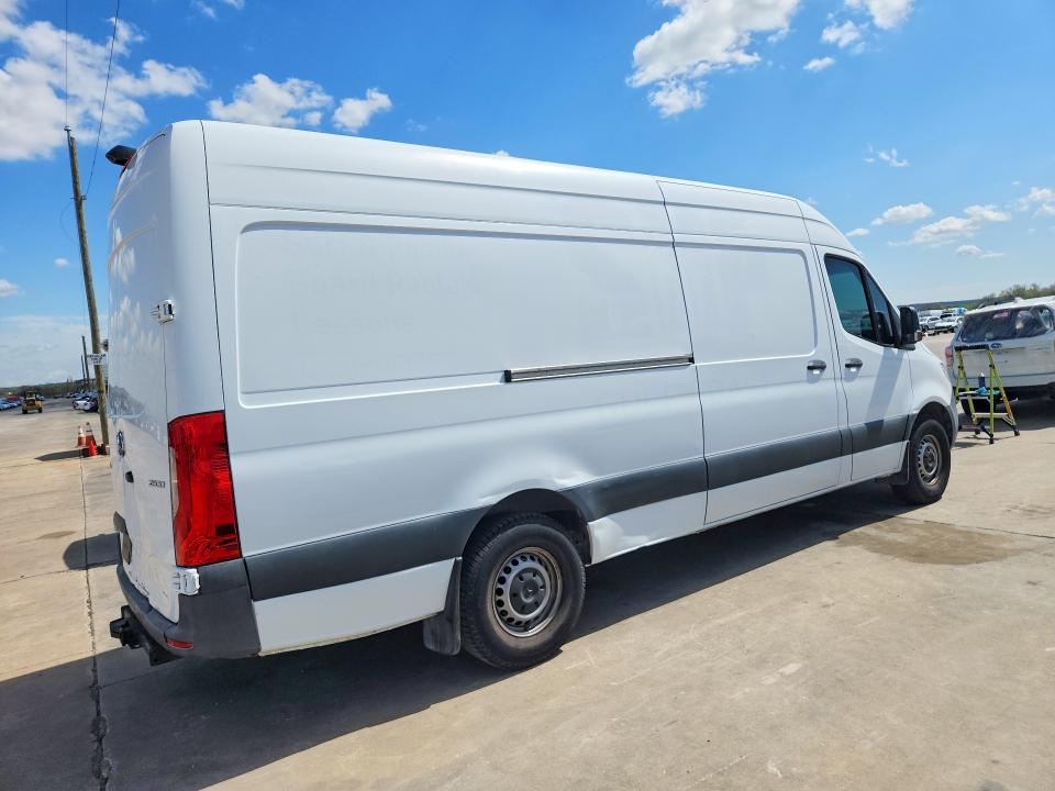 2020 Mercedes-benz Sprinter VIN W1W4ECHY2LT039419 COPART salvage auction — REAR END, Tx - Certificate Of Title (P), sold $16,900 on 2026-07-09 (photo 3)