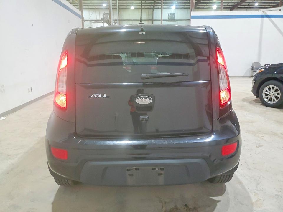2013 Kia Soul VIN KNDJT2A69D7518244 COPART salvage auction — SIDE, Salvage Title, sold $600 on 2026-07-22 (photo 6)