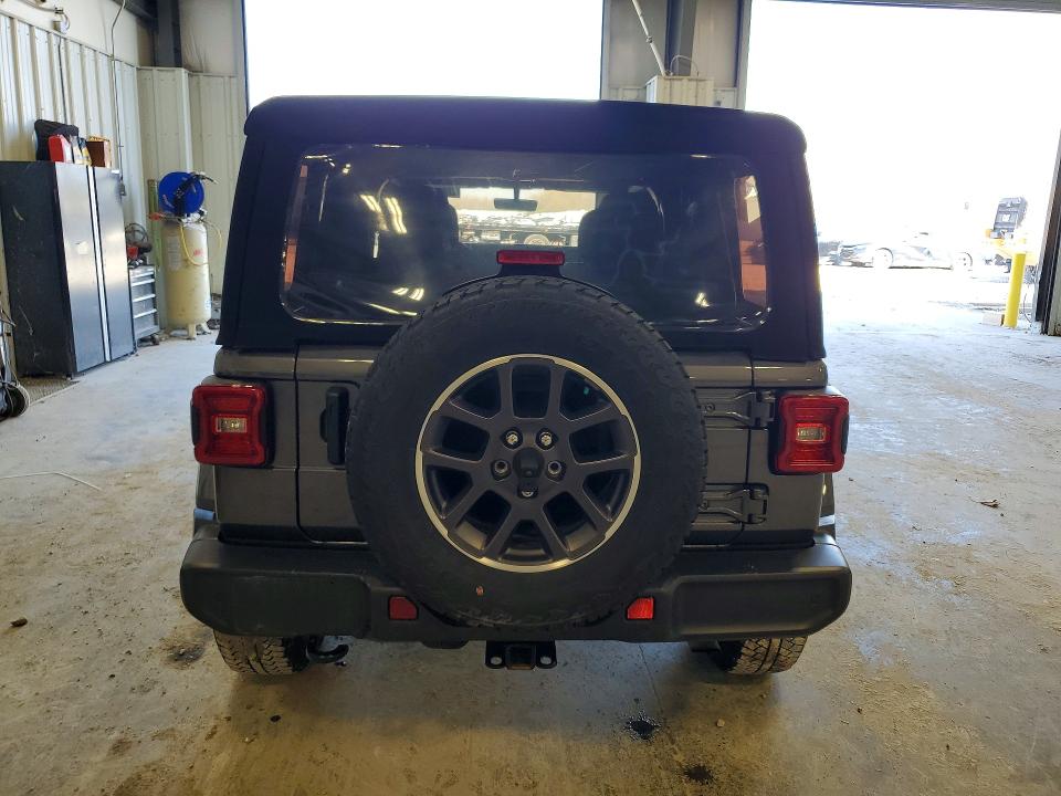 2021 Jeep Wrangler unlimited VIN 1C4HJXDN3MW712097 COPART salvage auction — MINOR DENT/SCRATCHES, Mo - Certificate Of Title, sold $18,400 on 2026-07-09 (photo 6)