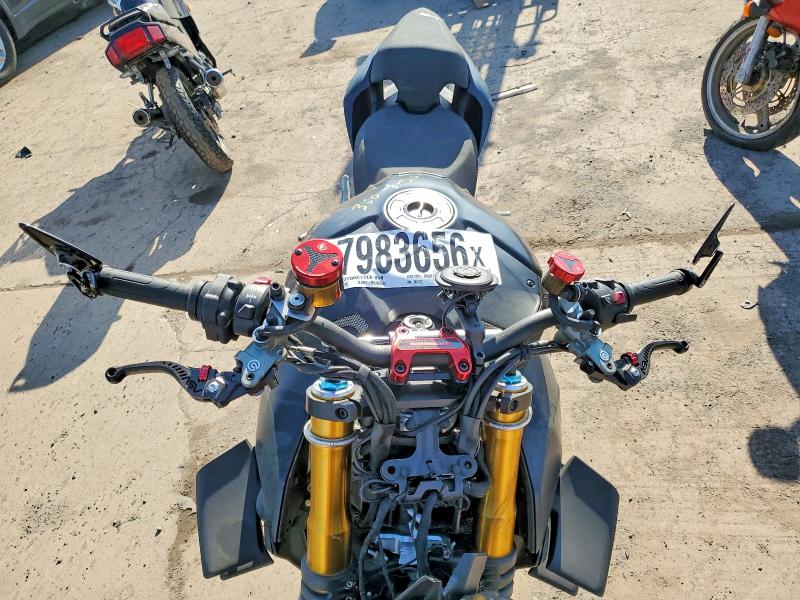 2022 Ducati Streetfighter VIN ZDMFAKNWXNB007022 COPART salvage auction — FRONT END, NJ - CERT OF TITLE-SALVAGE, sold $9,300 on 2026-07-09 (photo 5)