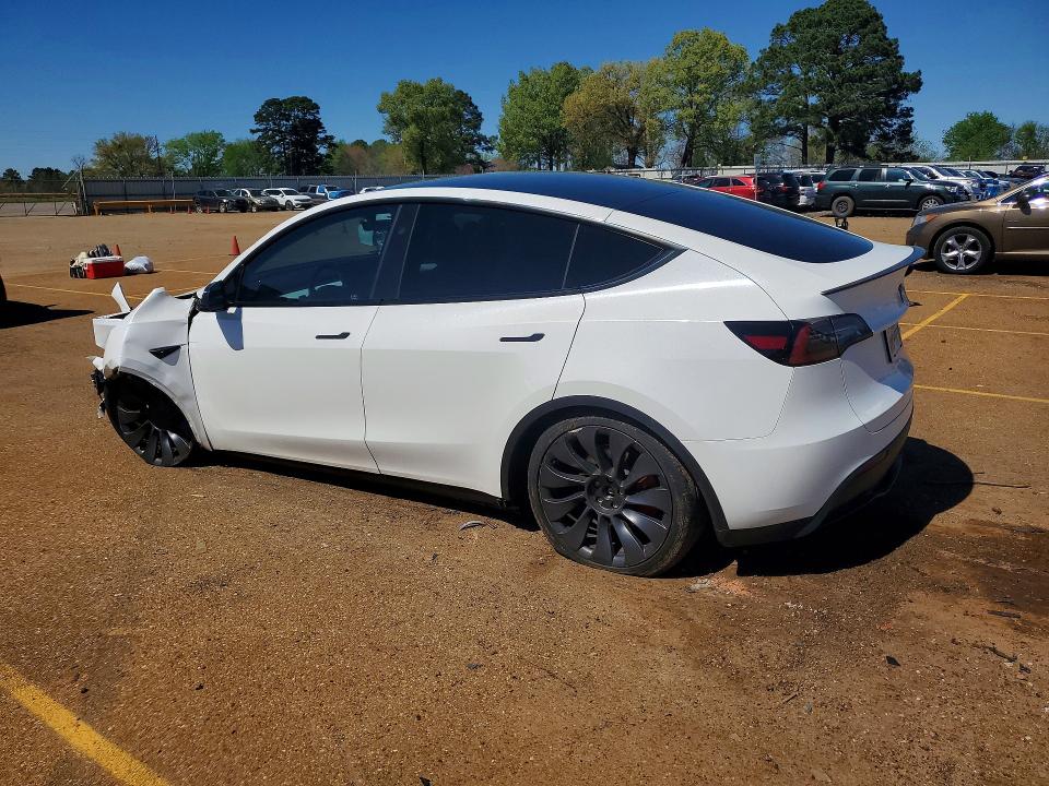 2025 Tesla Model y VIN 7SAYGDEF6SA378086 COPART salvage auction — FRONT END, Tx - Salvage Vehicle Title, sold $13,200 on 2026-07-13 (photo 2)