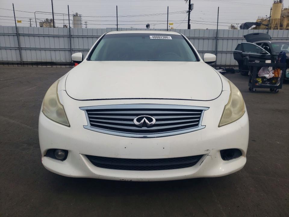 2011 Infiniti G37 VIN JN1CV6AP4BM304105 COPART salvage auction — MINOR DENT/SCRATCHES, CA - SALVAGE CERTIFICATE, sold $775 on 2026-07-13 (photo 5)