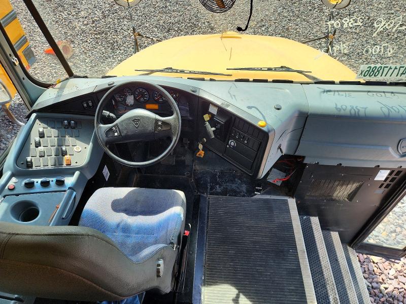 2013 Ic VIN 4DRBUSKPXDB304395 COPART salvage auction — NORMAL WEAR, Ks - Certificate Of Title, sold $2,500 on 2026-07-30 (photo 5)