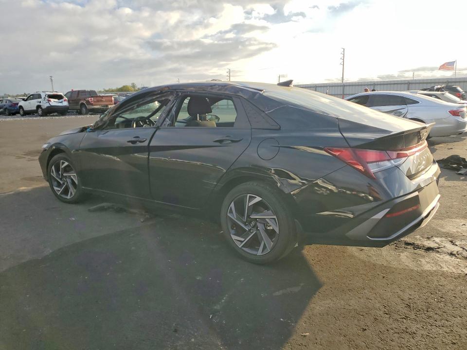2025 Hyundai Elantra VIN KMHLM4DG4SU045742 COPART salvage auction — SIDE, FL, sold $3,650 on 2026-07-22 (photo 2)