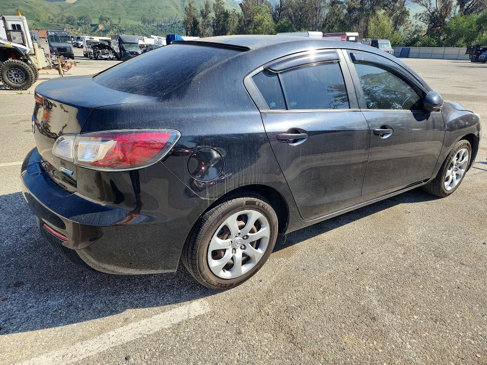 2013 Mazda 3 VIN JM1BL1UP1D1827907 COPART salvage auction — MECHANICAL, Ca - Dis/Dlr/Exp Only Clean Title, sold $375 on 2026-07-21 (photo 3)