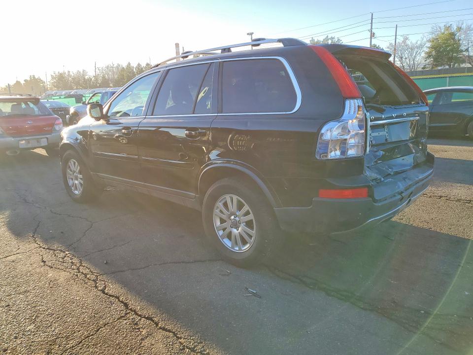 2012 Volvo Xc90 VIN YV4952CZ6C1624766 COPART salvage auction — REAR END, Salvage Title, sold $550 on 2026-07-25 (photo 2)