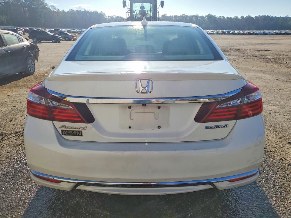 2017 Honda Accord VIN JHMCR6F31HC017311 COPART salvage auction — MINOR DENT/SCRATCHES, Sc - Certificate Of Title, sold $4,000 on 2026-07-29 (photo 6)