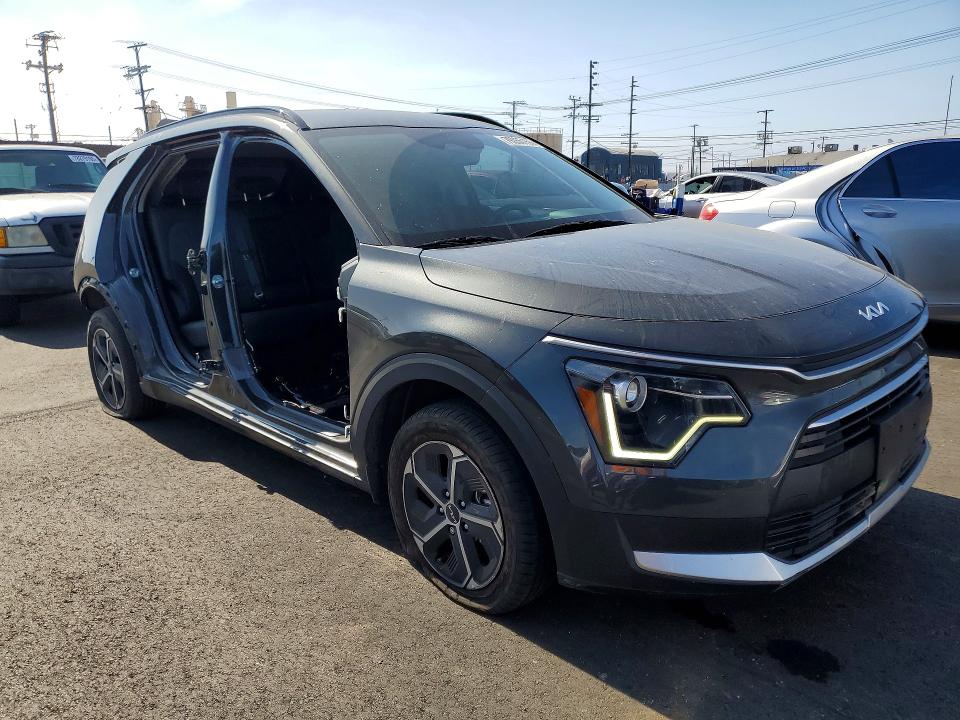 2024 Kia Niro VIN KNDCR3LE7R5205942 COPART salvage auction — SIDE, Ca - Salvage Certificate, sold $7,600 on 2026-07-13 (photo 4)