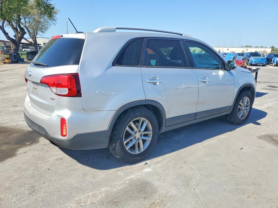 2014 Kia Sorento VIN 5XYKT3A69EG471926 COPART salvage auction — SIDE, FL, sold $250 on 2026-07-21 (photo 3)