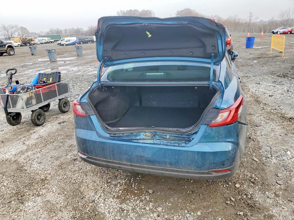2025 Toyota Camry VIN 4T1DAACKXSU064507 COPART salvage auction — REAR END, MD - CERT OF SALVAGE > 75% DAMAGE, sold $10,700 on 2026-07-02 (photo 6)