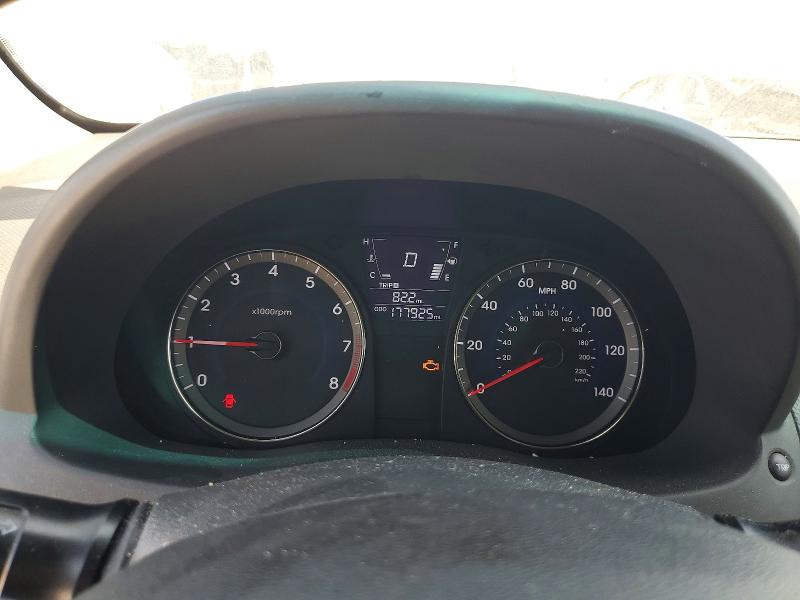 2013 Hyundai Accent VIN KMHCT4AE2DU394617 COPART salvage auction — FRONT END, FL - CERT OF TITLE SLVG REBUILDABLE, sold $600 on 2026-07-31 (photo 9)